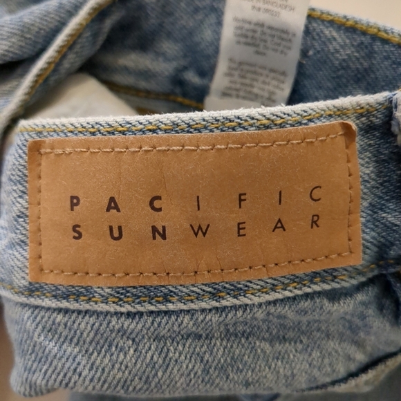 Pacsun Women's High Rise Straight Light Blue Jeans, Size 27 - Picture 9 of 9